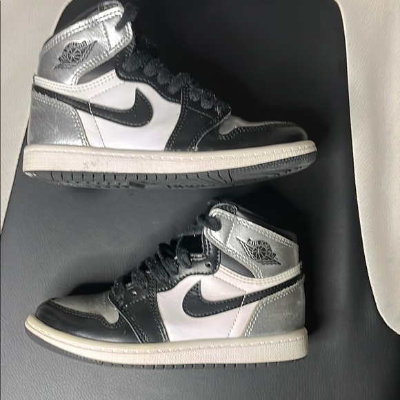 Jordan 1 Retro High OG TD Black and Silver Toe Toddler Size 11C Sneakers - Picture 12 of 17
